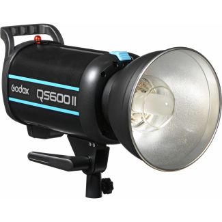 FLASH P/ STUDIO FOTOGRAFICO GODOX QS600- CAPAC. 600W - 110V OU 220V NÃO É BIVOLT