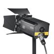 Iluminador Led Godox Fresnel S60 5600k + Projetor 85mm Sap 