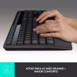 Kit de teclado e mouse sem fio Logitech MK345 Português Brasil de cor preto versão II